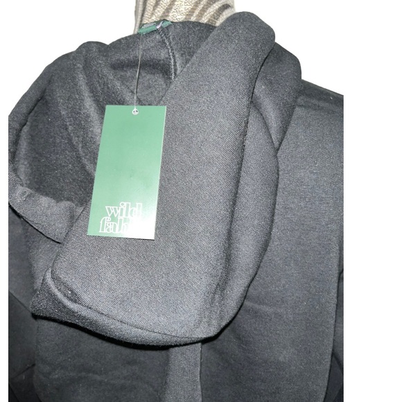 Black crop hoodie - Picture 4 of 4